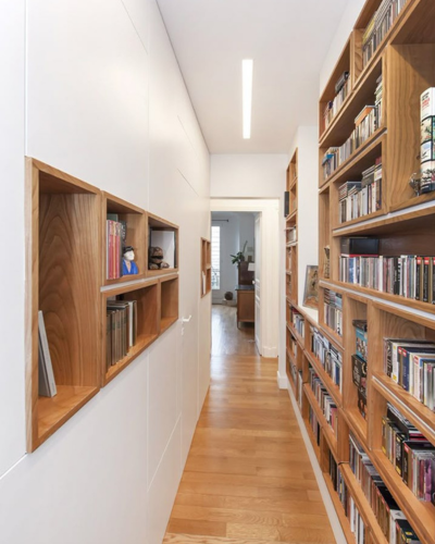 bibliothèque sur mesure dans un couloir étroit - Atelier pierre louis gerlier
