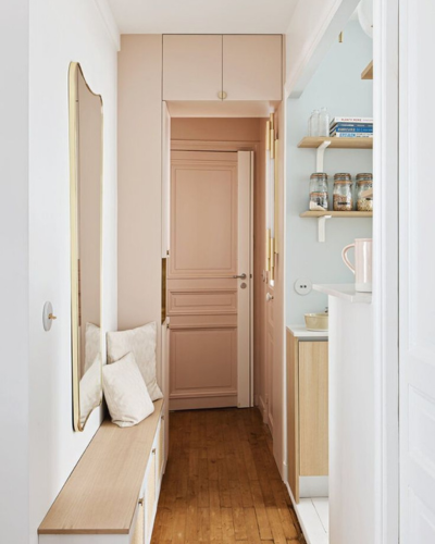 petit couloir astuce rangement en hauteur